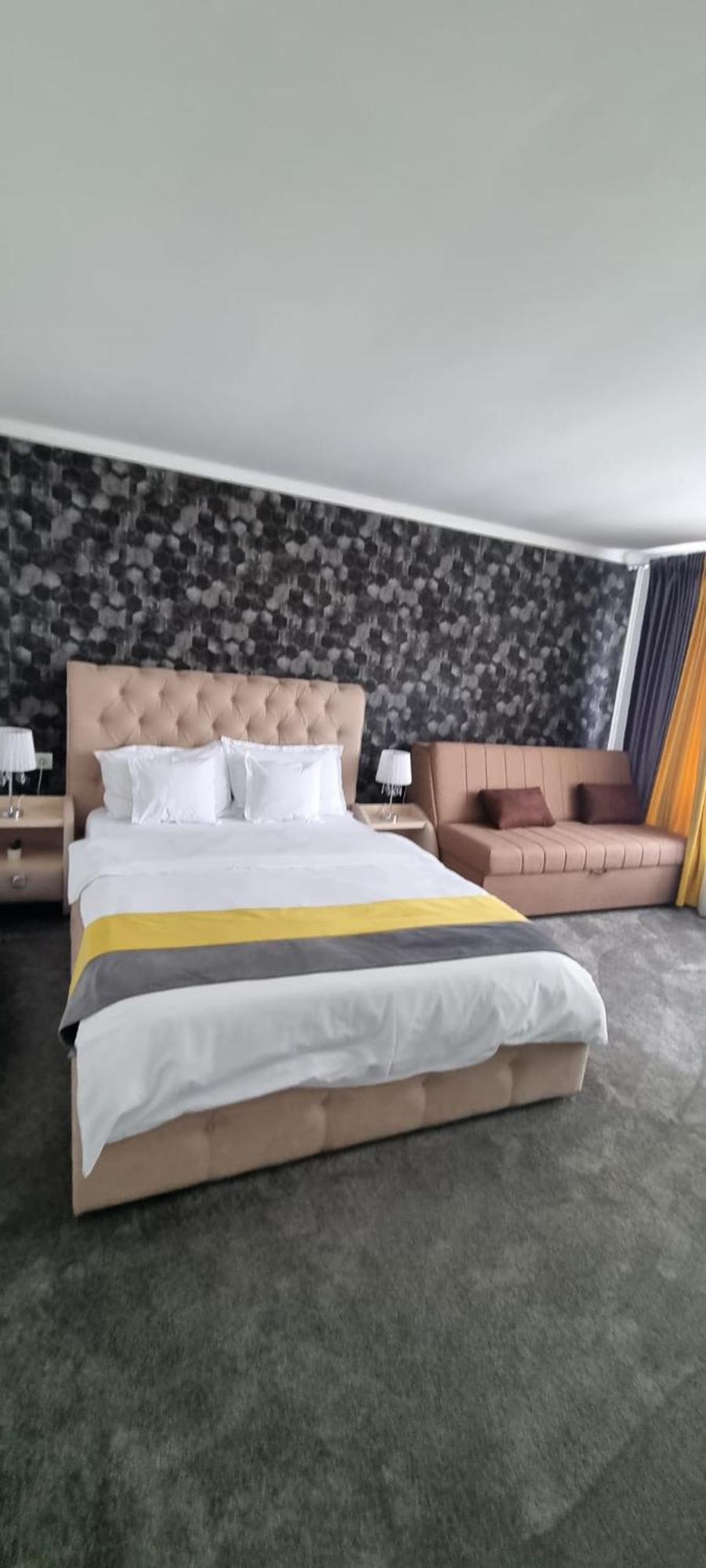 Hotel Casa Sonia Târgu Jiu Esterno foto
