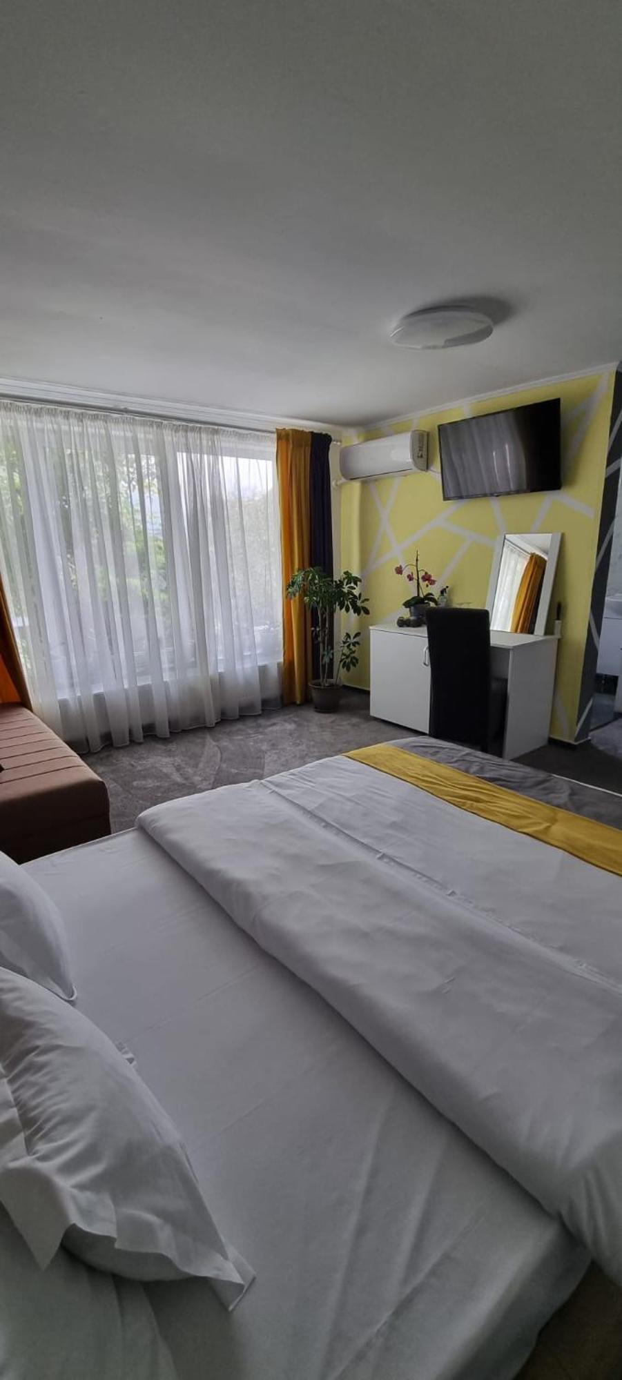 Hotel Casa Sonia Târgu Jiu Esterno foto