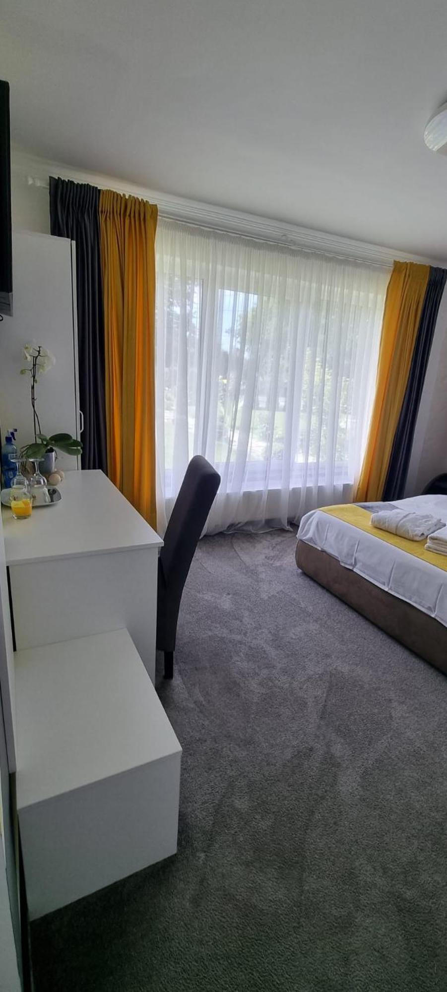 Hotel Casa Sonia Târgu Jiu Esterno foto